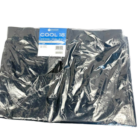 Haggar Cool 18 Shorts Regular Fit, Flat Front, Expandable Waistband - Picture 4 of 5